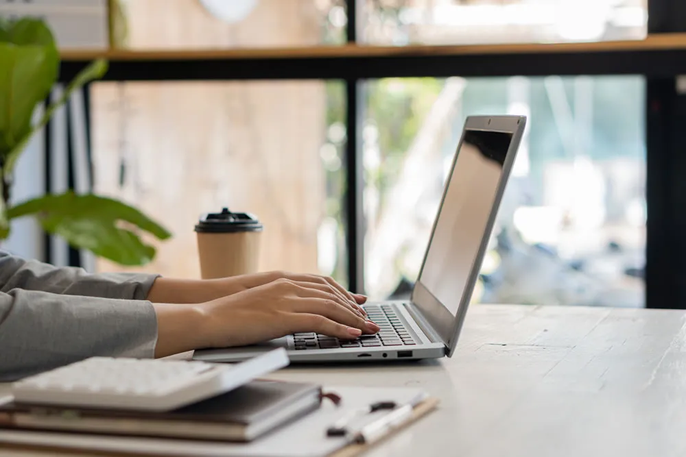 Quanto custa criar um site profissional em 2026? Guia completo de valores e investimento